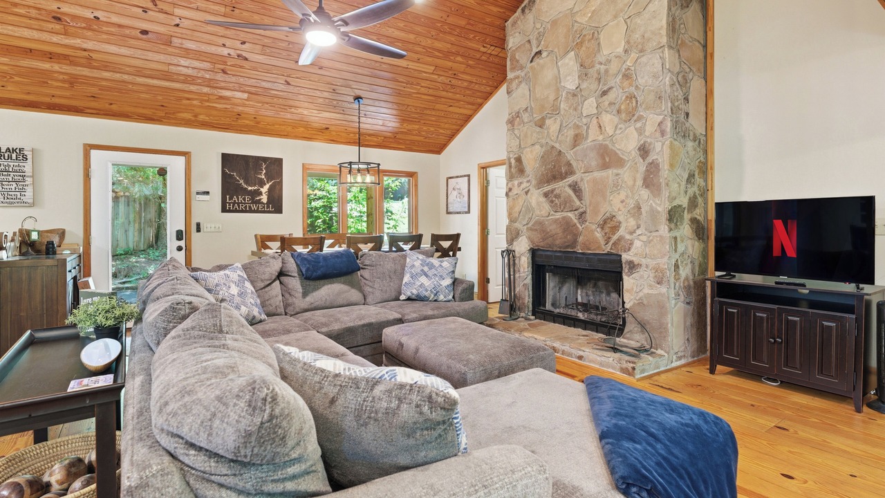 Photo of Livingroom in Gumlog