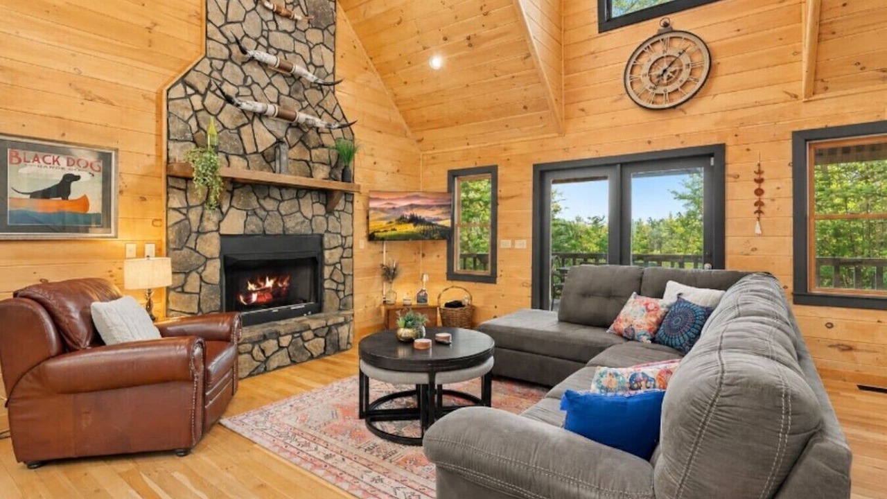 Photo of Livingroom in My Mountain