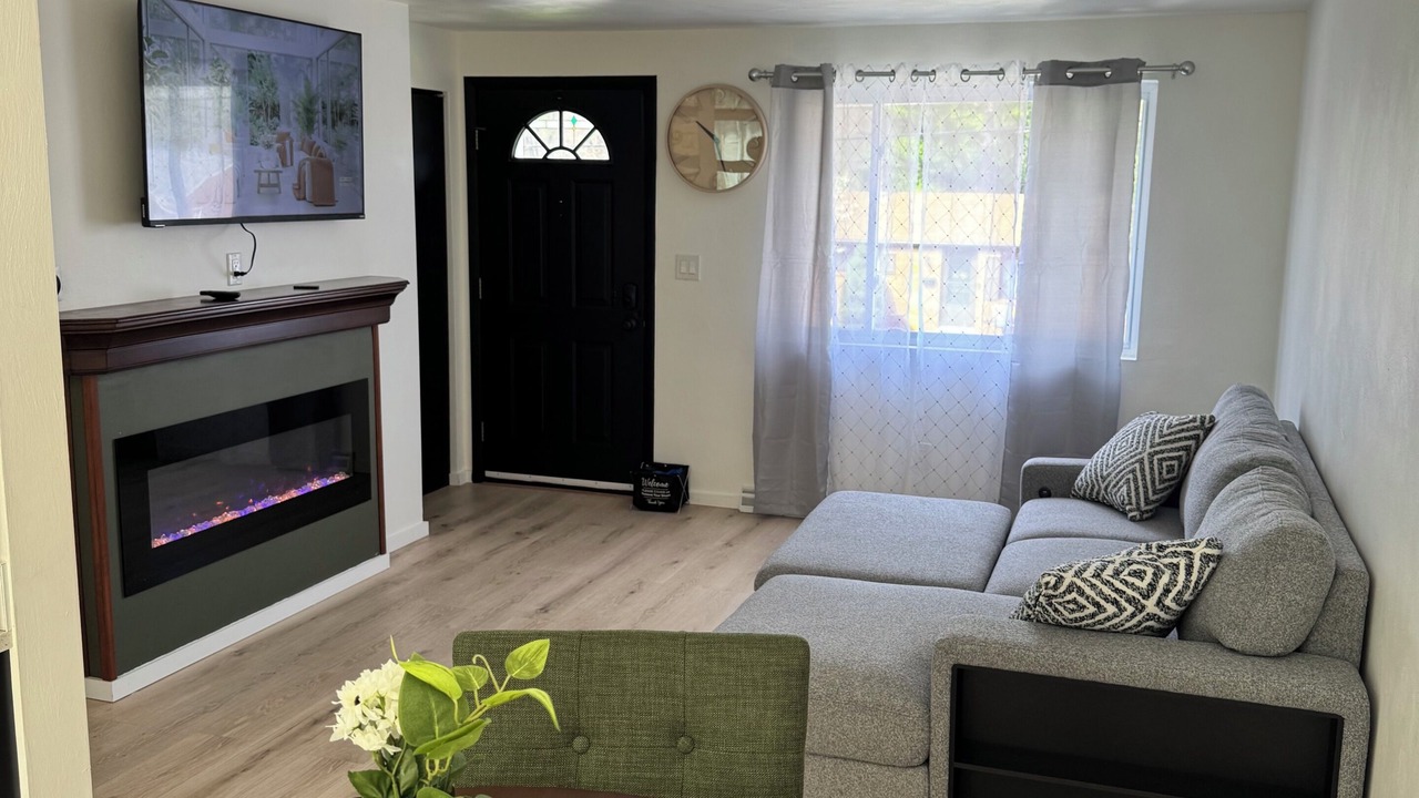 Photo of Livingroom in Penn Hills