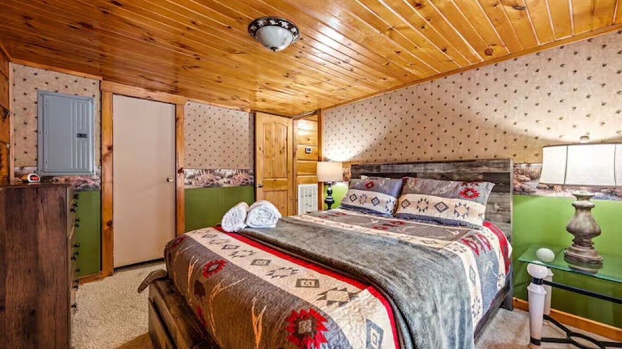 Photo of Bedroom in Townsend