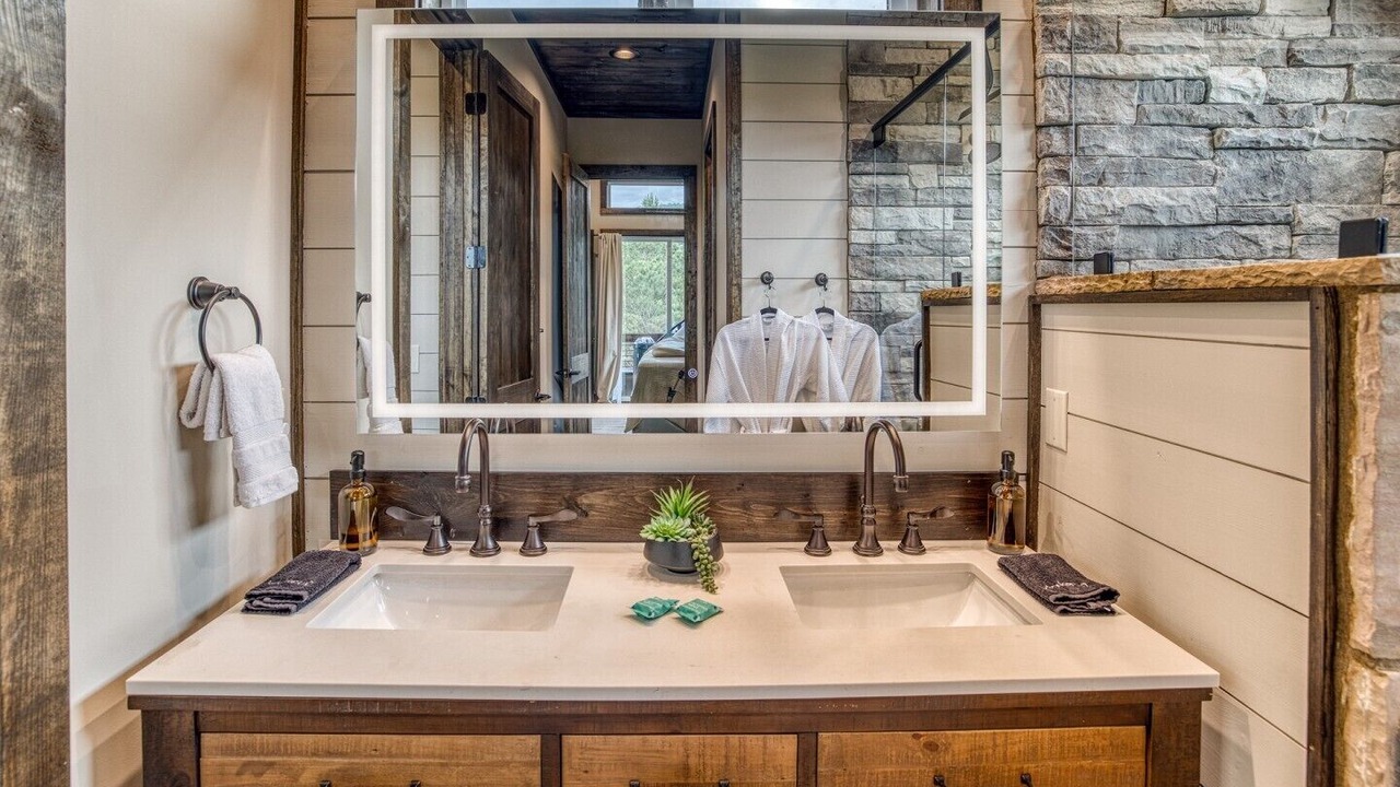Photo of Bathroom in Talking Rock