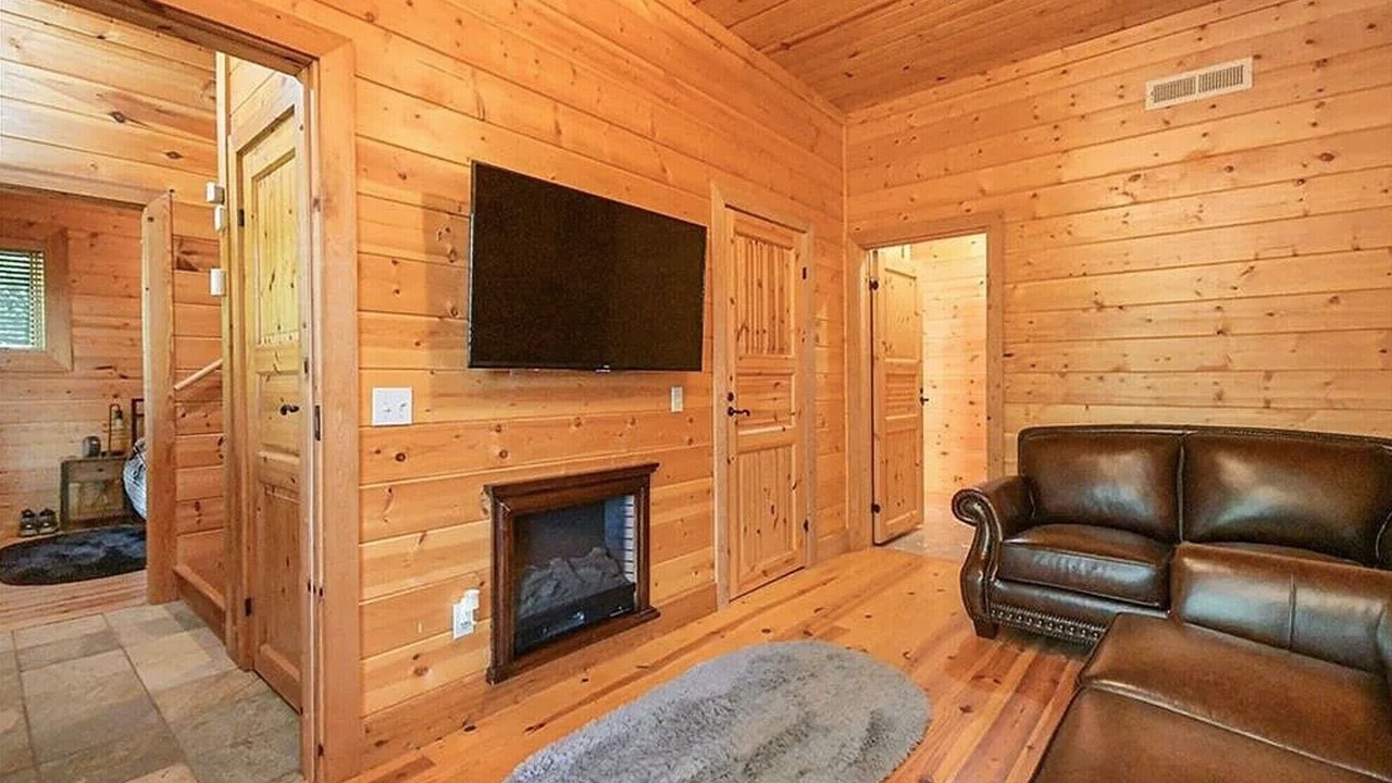 Photo of Livingroom in Talking Rock