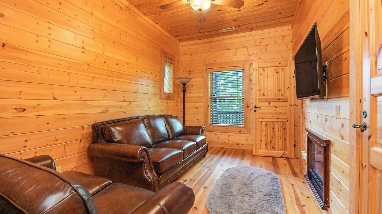 Photo of Livingroom in Talking Rock