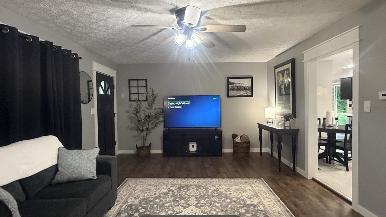 Photo of Livingroom in Cannonsburg