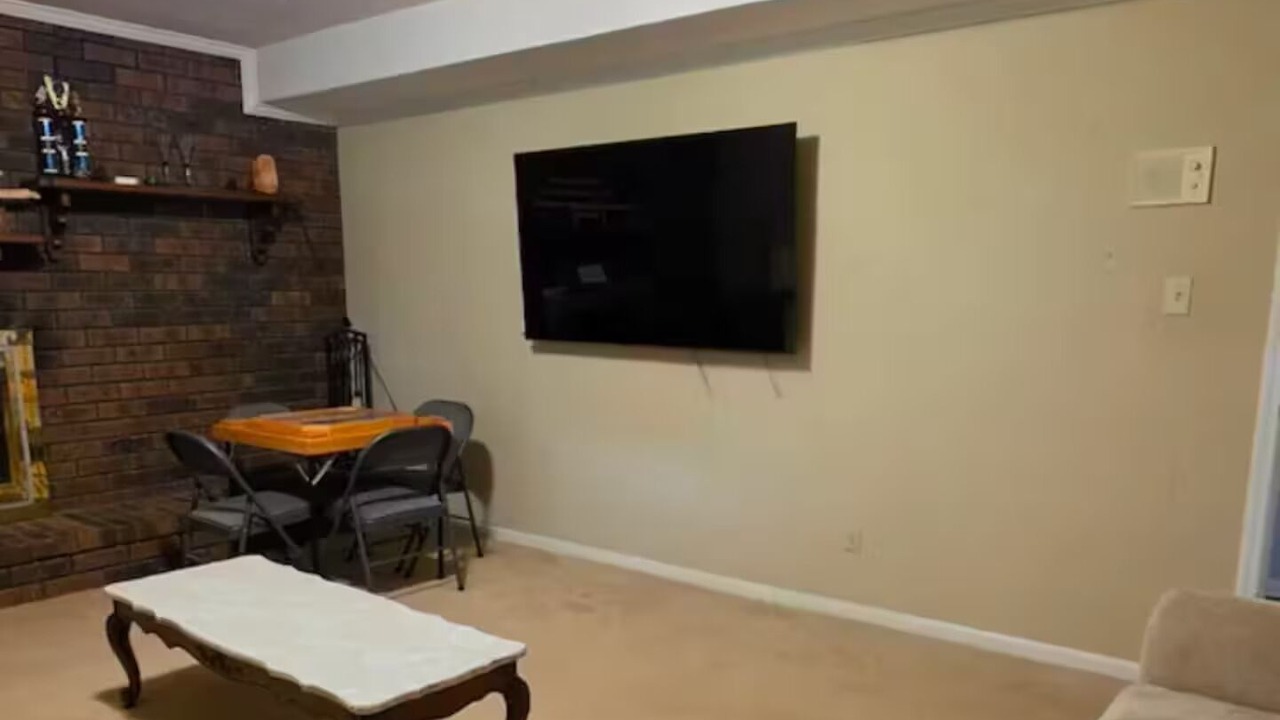 Photo of Livingroom in Cleveland