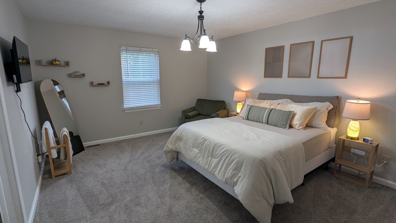 Photo of Bedroom in Troy