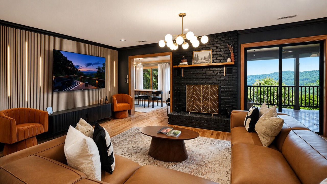 Photo of Livingroom in Pisgah Forest