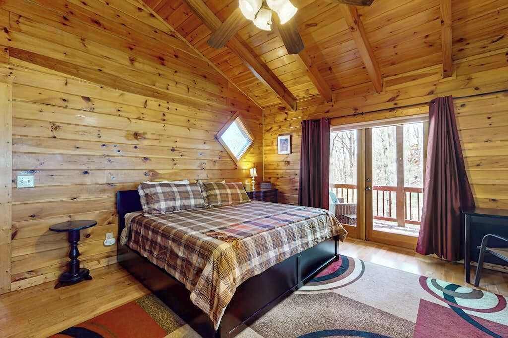Photo of Bedroom in Necowa Cove