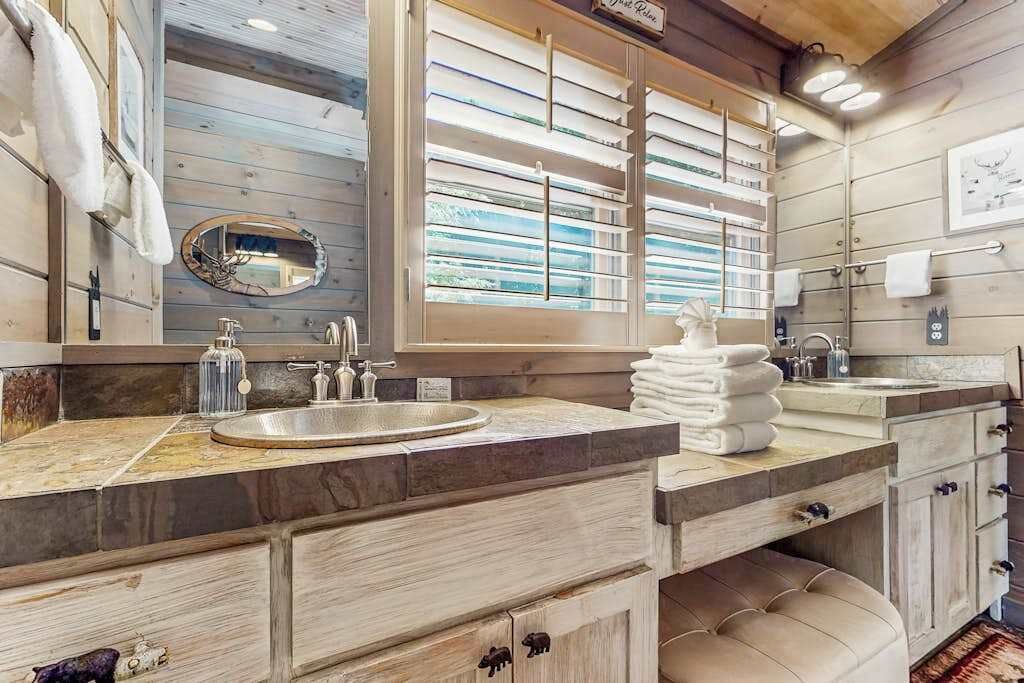 Photo of Bathroom in Necowa Cove