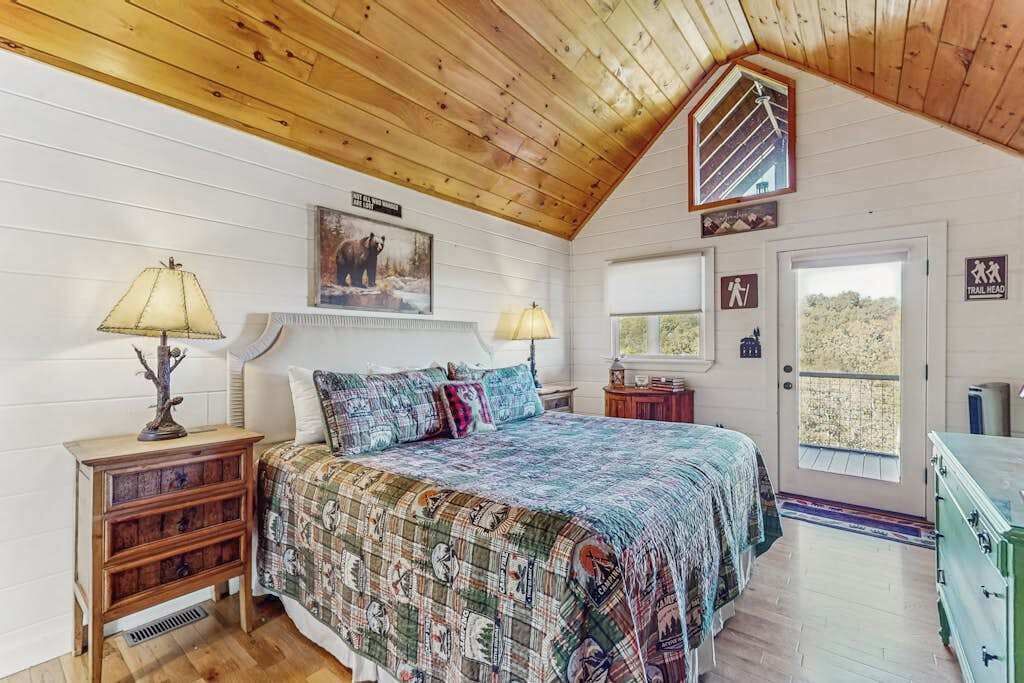 Photo of Bedroom in Necowa Cove