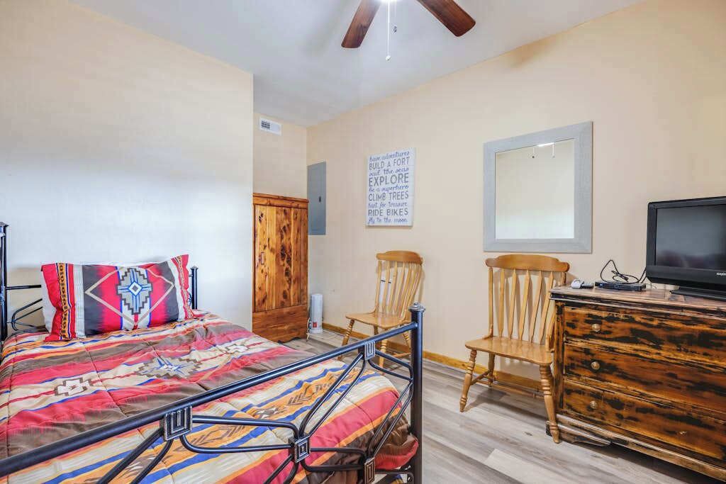 Photo of Bedroom in Necowa Cove