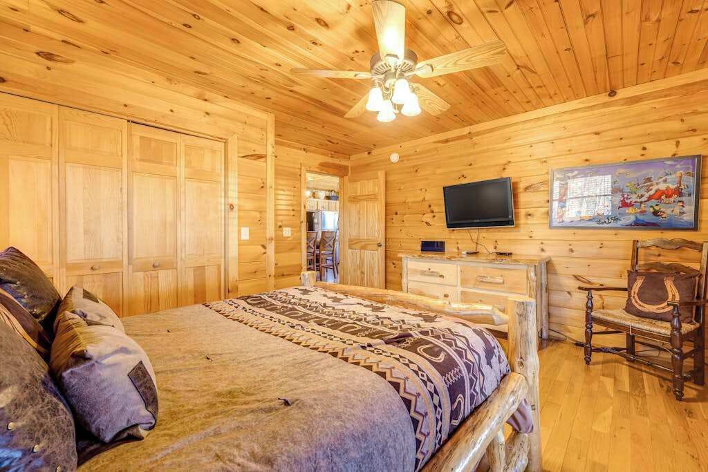 Photo of Bedroom in Necowa Cove