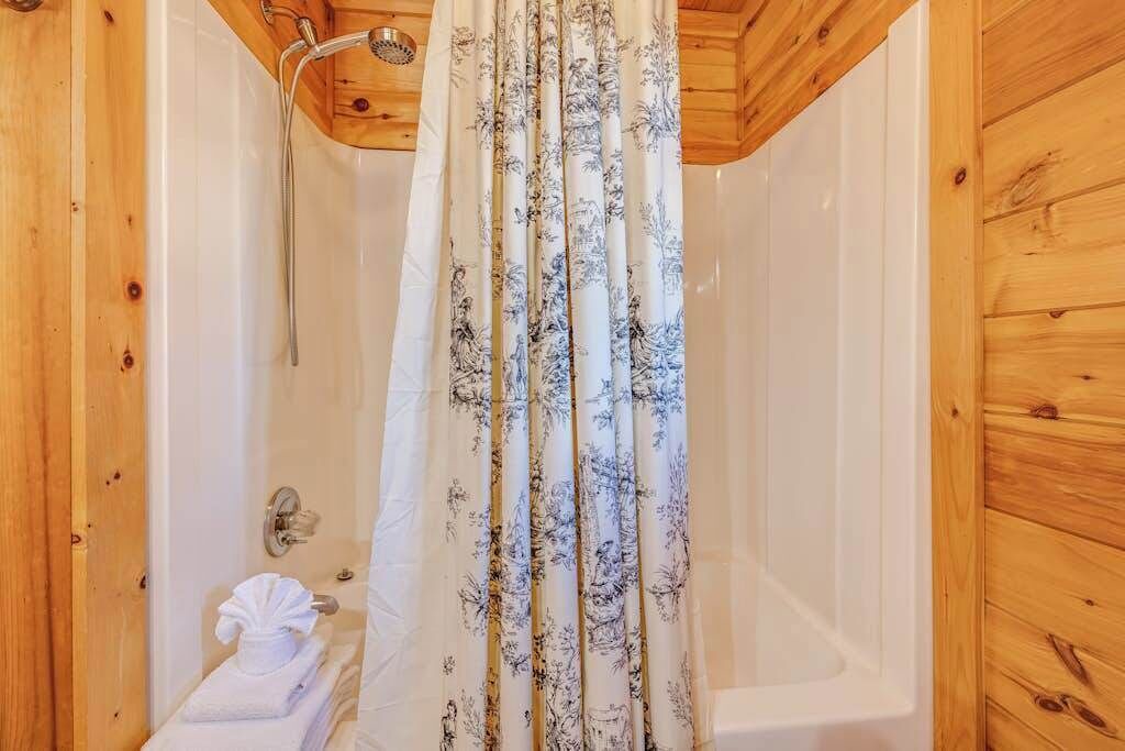 Photo of Bathroom in Necowa Cove