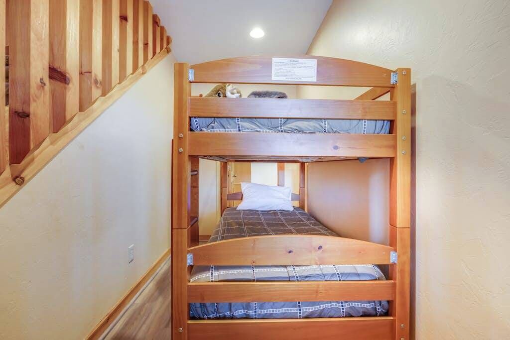 Photo of Bedroom in Necowa Cove