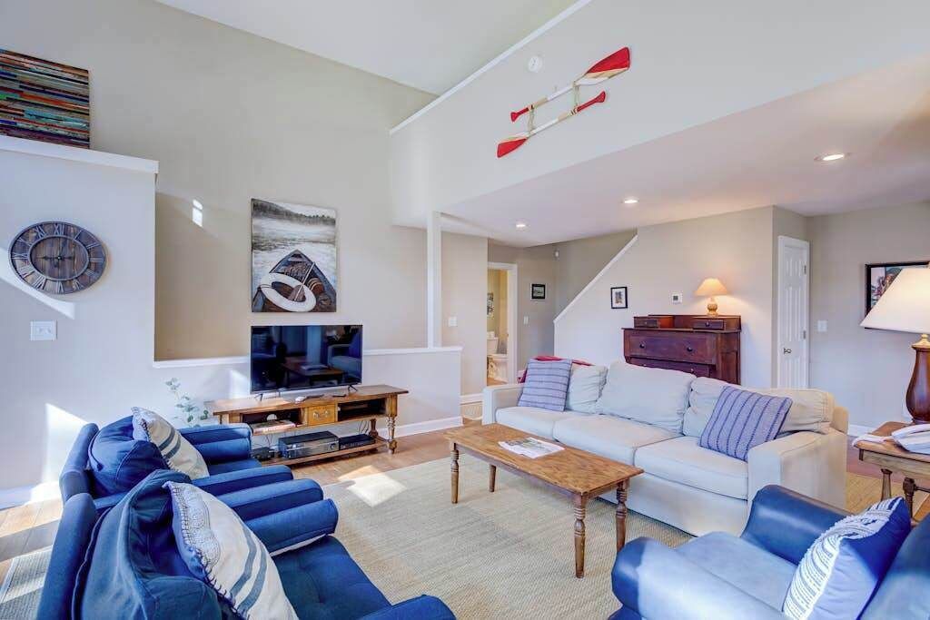 Photo of Livingroom in Lakemont