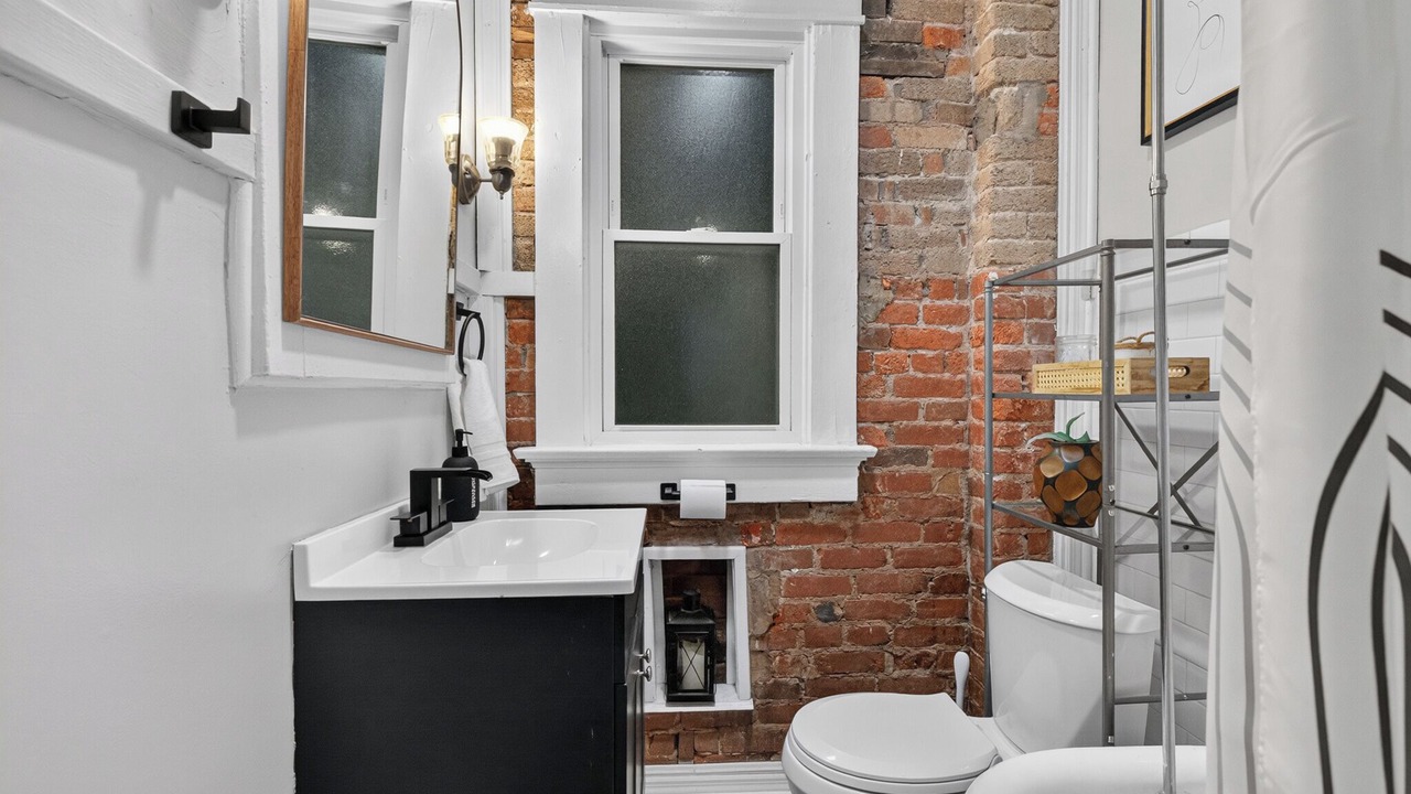 Photo of Bathroom in Franklin Park