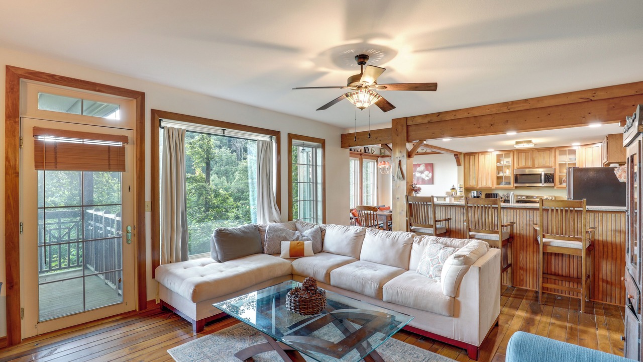 Photo of Livingroom in Mountain Air