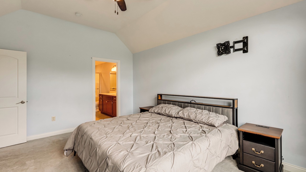 Photo of Bedroom in Five Points