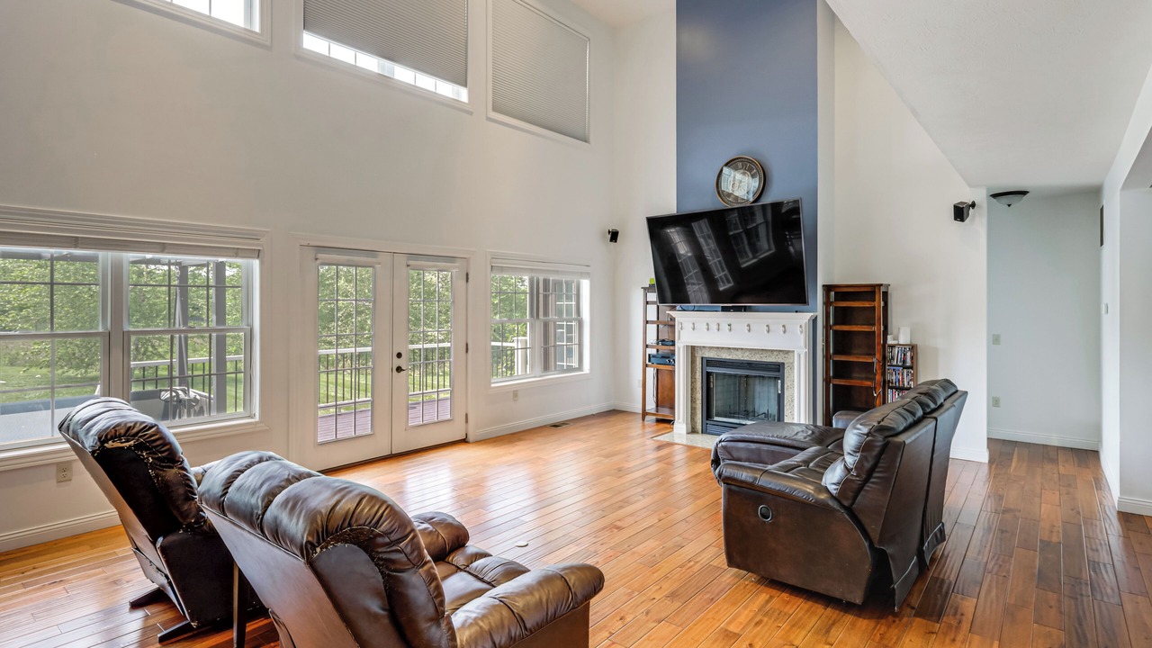 Photo of Livingroom in Five Points