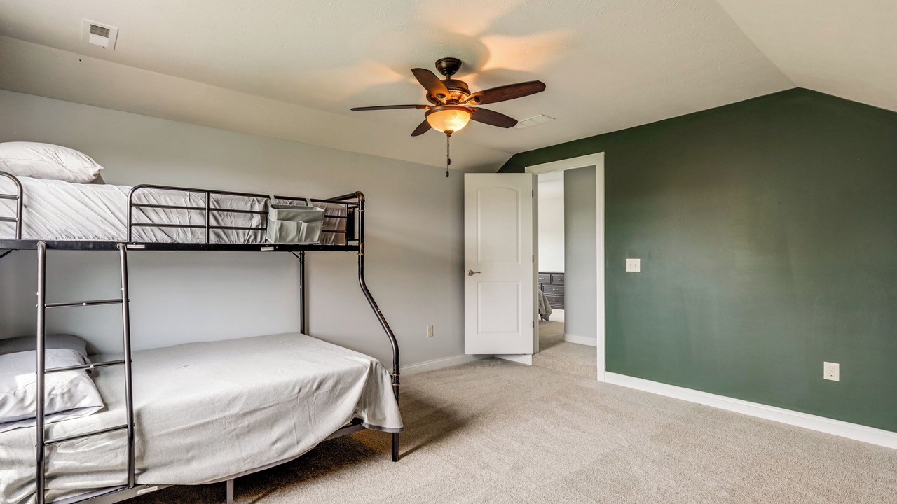 Photo of Bedroom in Five Points