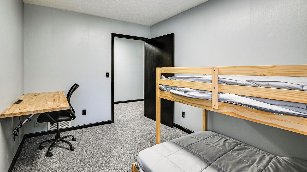 Photo of Bedroom in Parkersburg