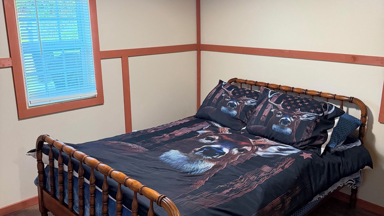 Photo of Bedroom in Freeman