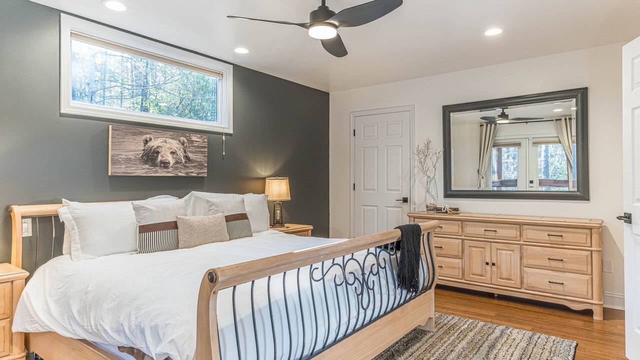 Photo of Bedroom in Helen