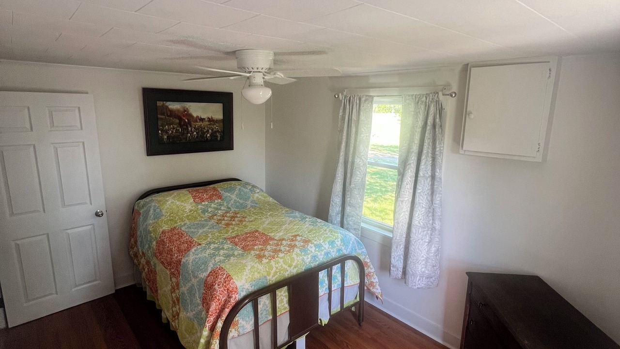 Photo of Bedroom in Elkin