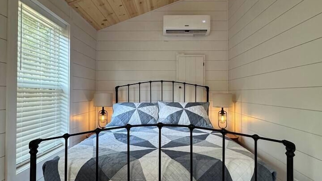 Photo of Bedroom in Taylorsville