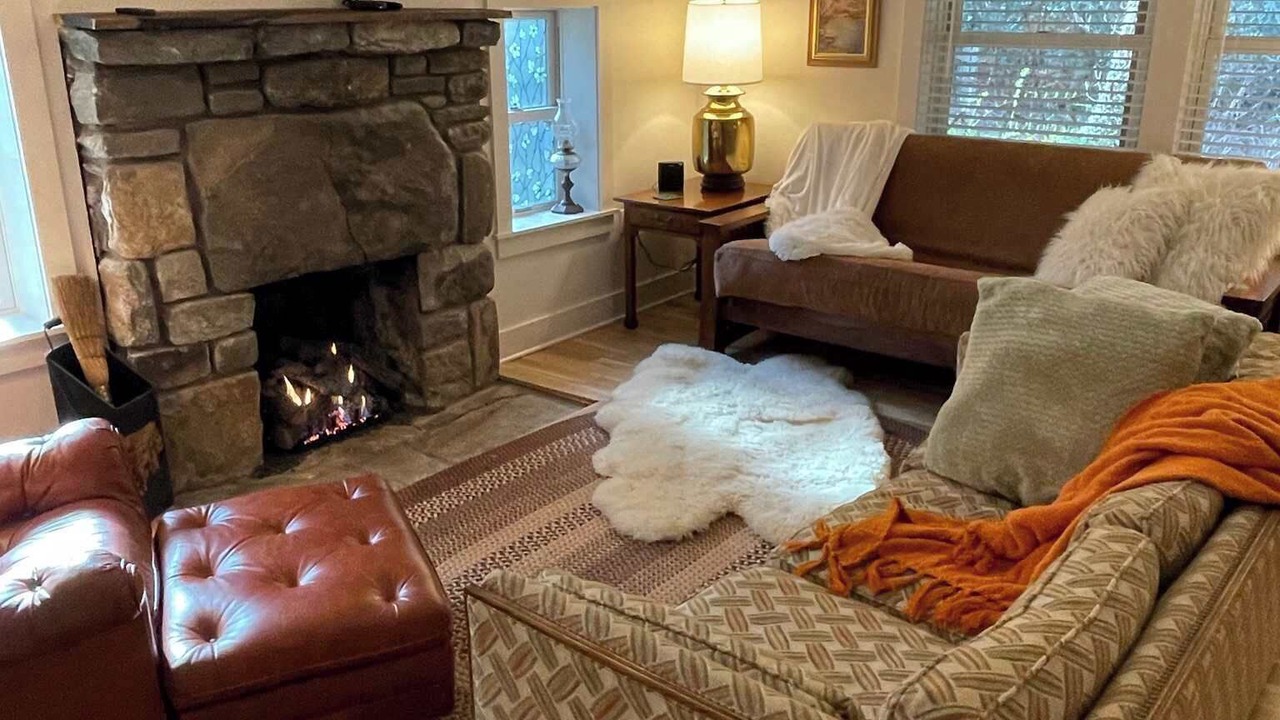 Photo of Livingroom in Weaverville