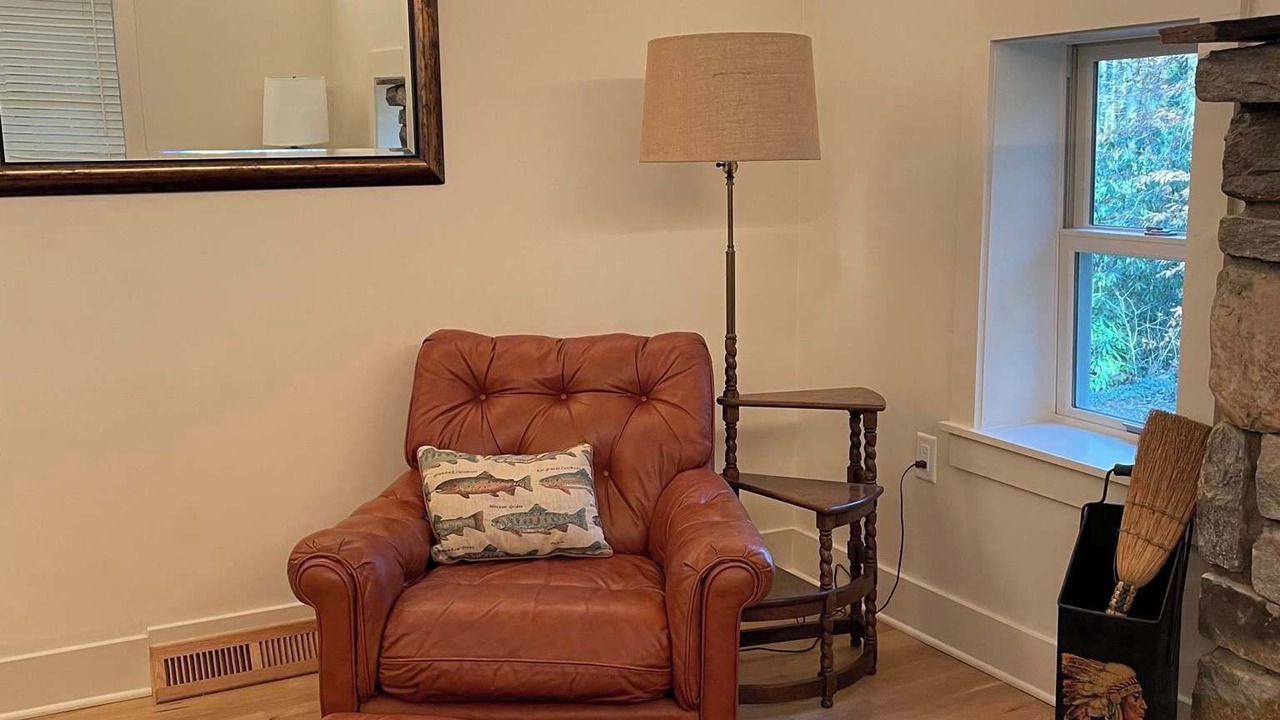 Photo of Livingroom in Weaverville