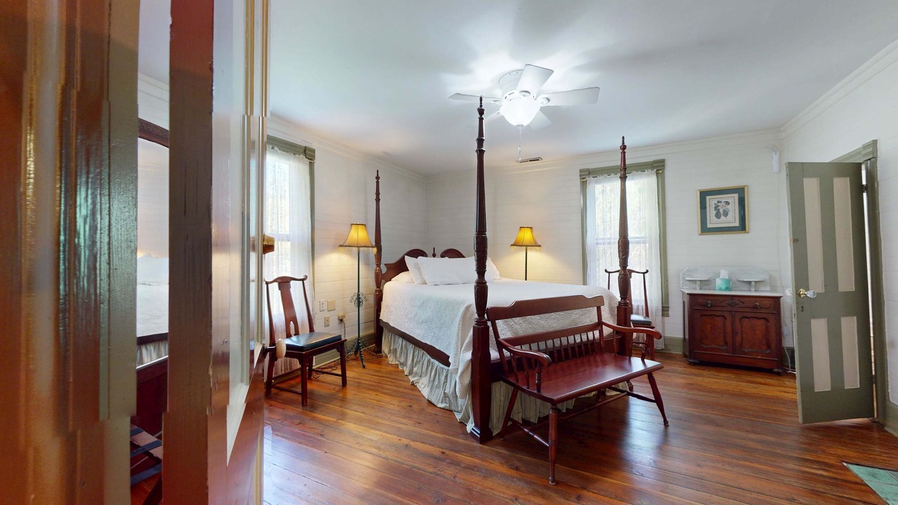 Photo of Bedroom in Weaverville