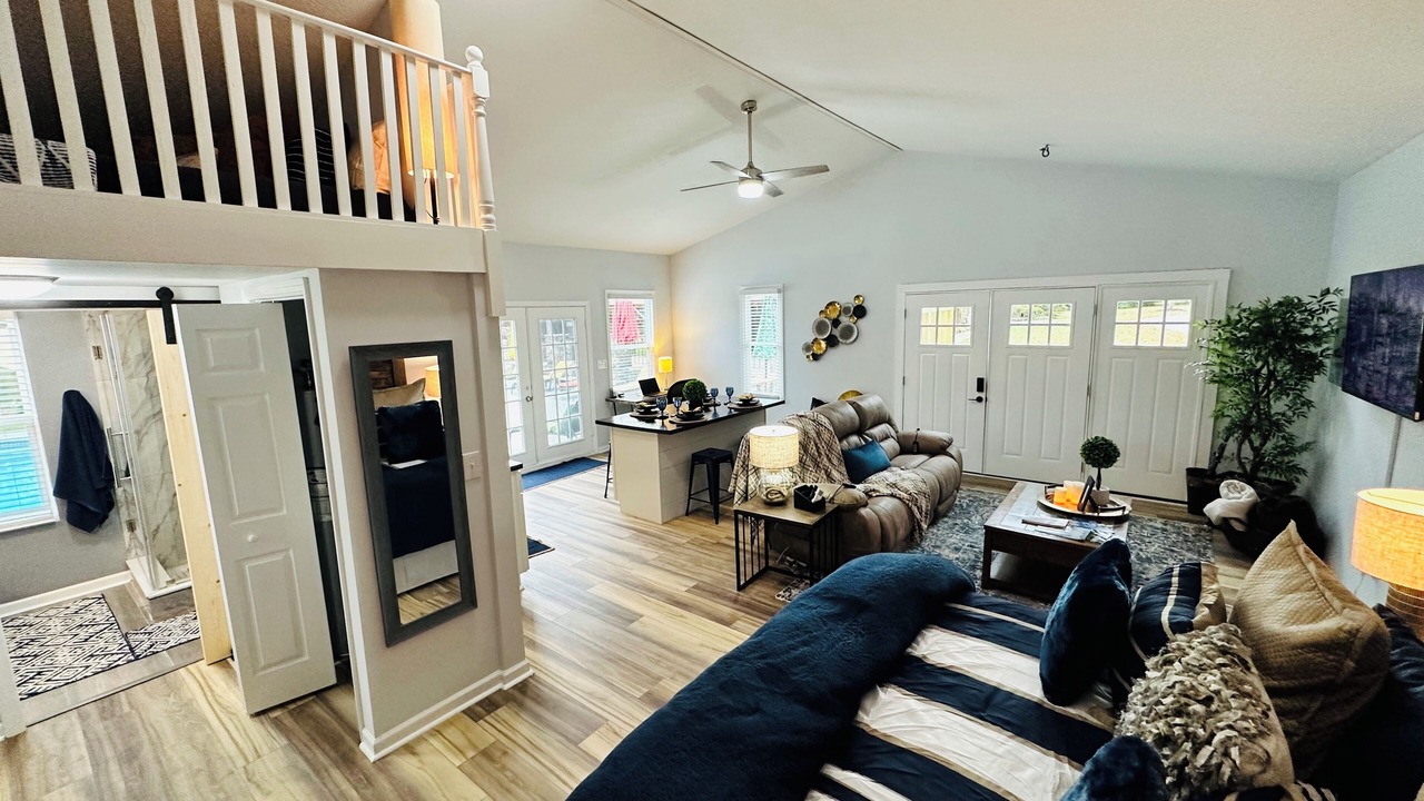 Photo of Livingroom in Louisville
