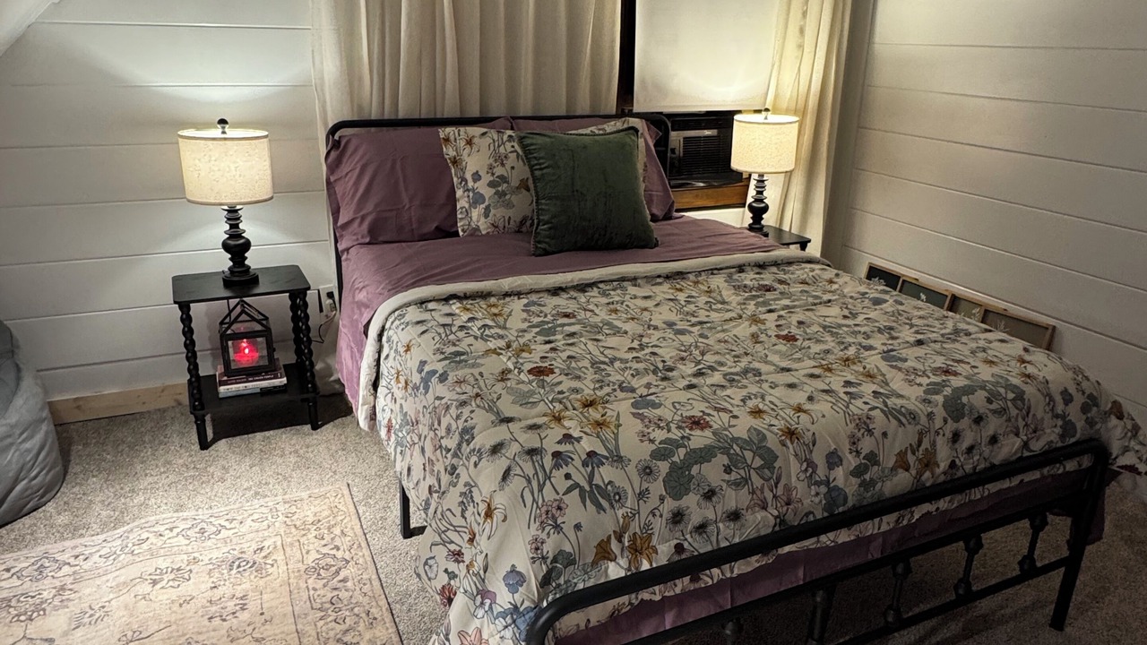 Photo of Bedroom in Mount Vernon