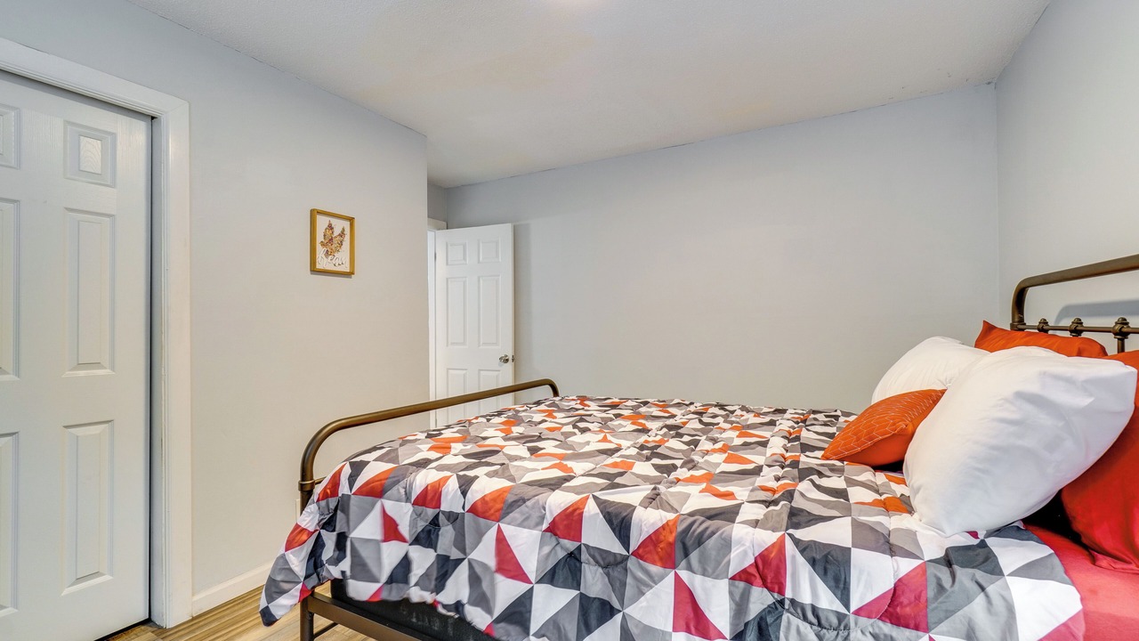 Photo of Bedroom in Knoxville