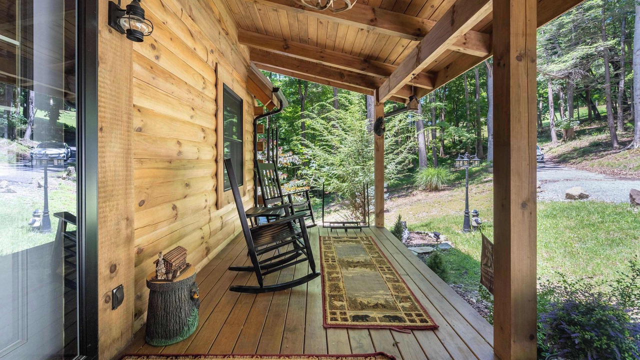 Photo of Patio Balcony in Claypool Hill
