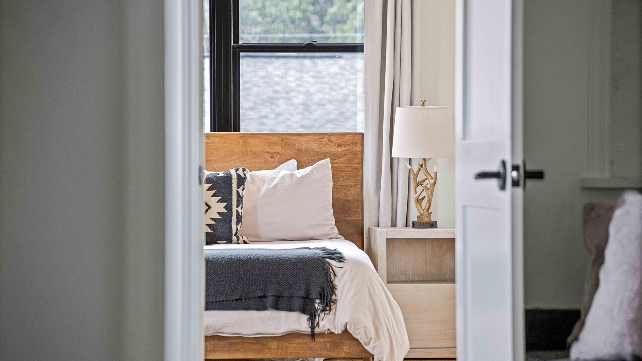 Photo of Bedroom in Charlotte Street