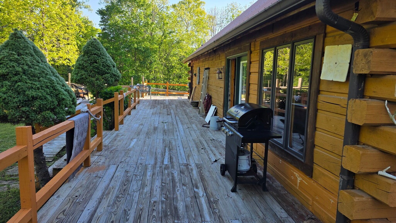 Photo of Patio Balcony in English