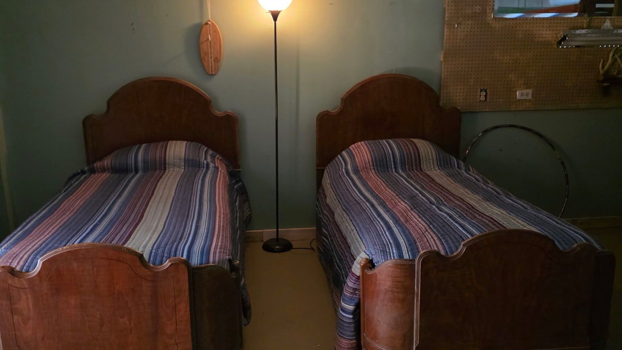 Photo of Bedroom in English