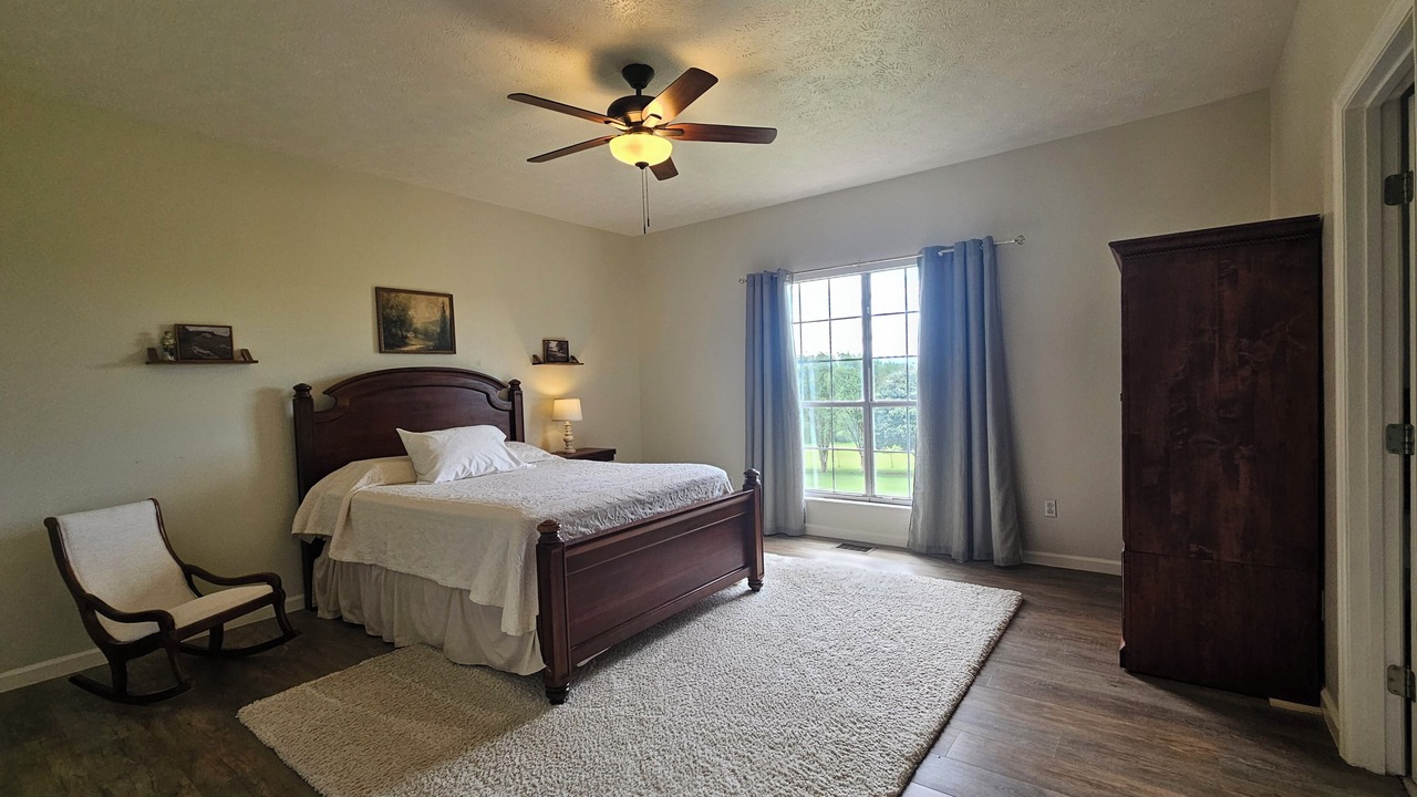 Photo of Bedroom in Mount Vernon