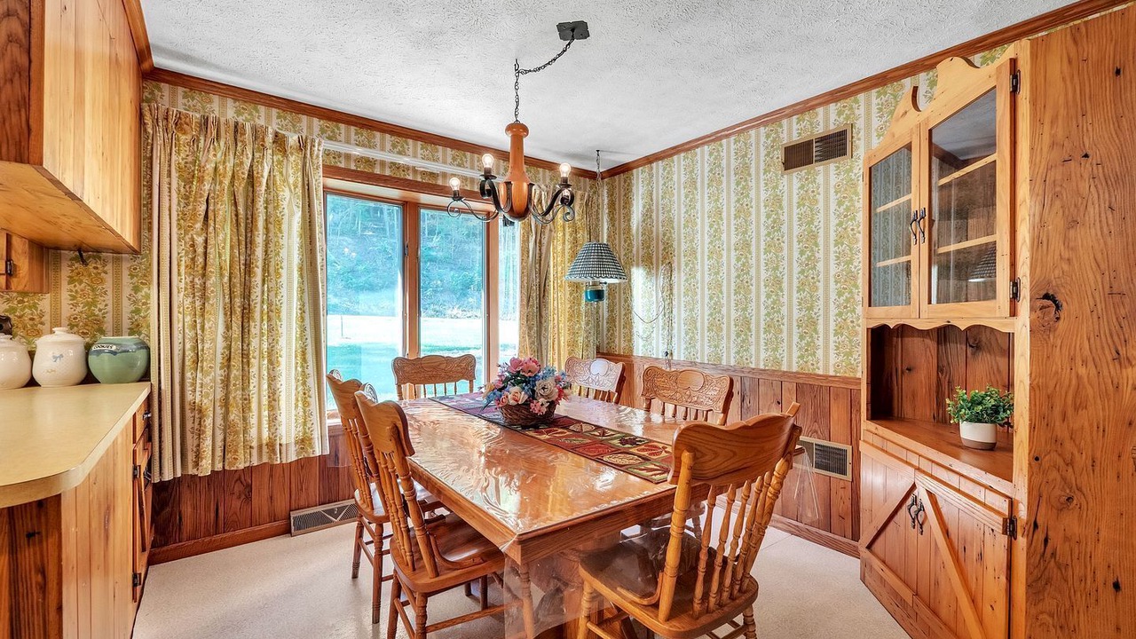 Photo of Others in Cabins