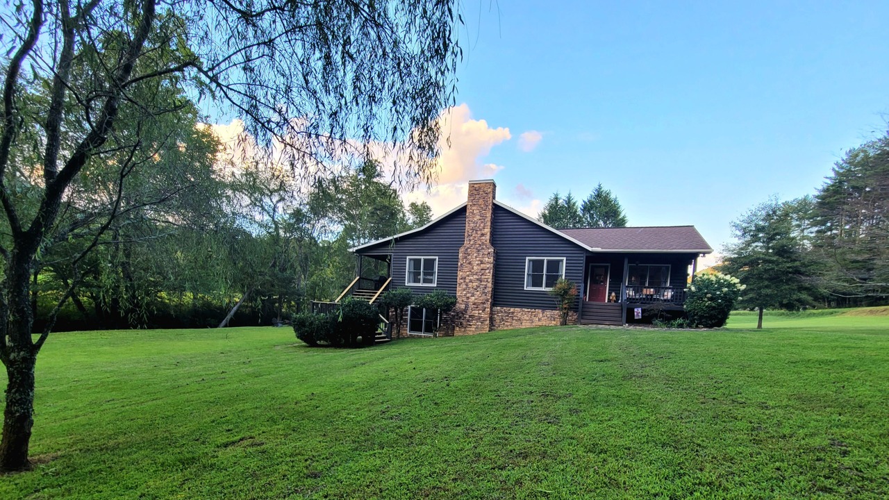 Photo of Outdoor in Hiawassee