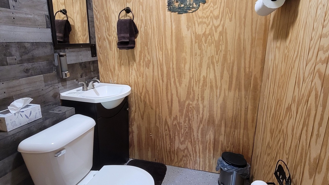 Photo of Bathroom in Hiawassee