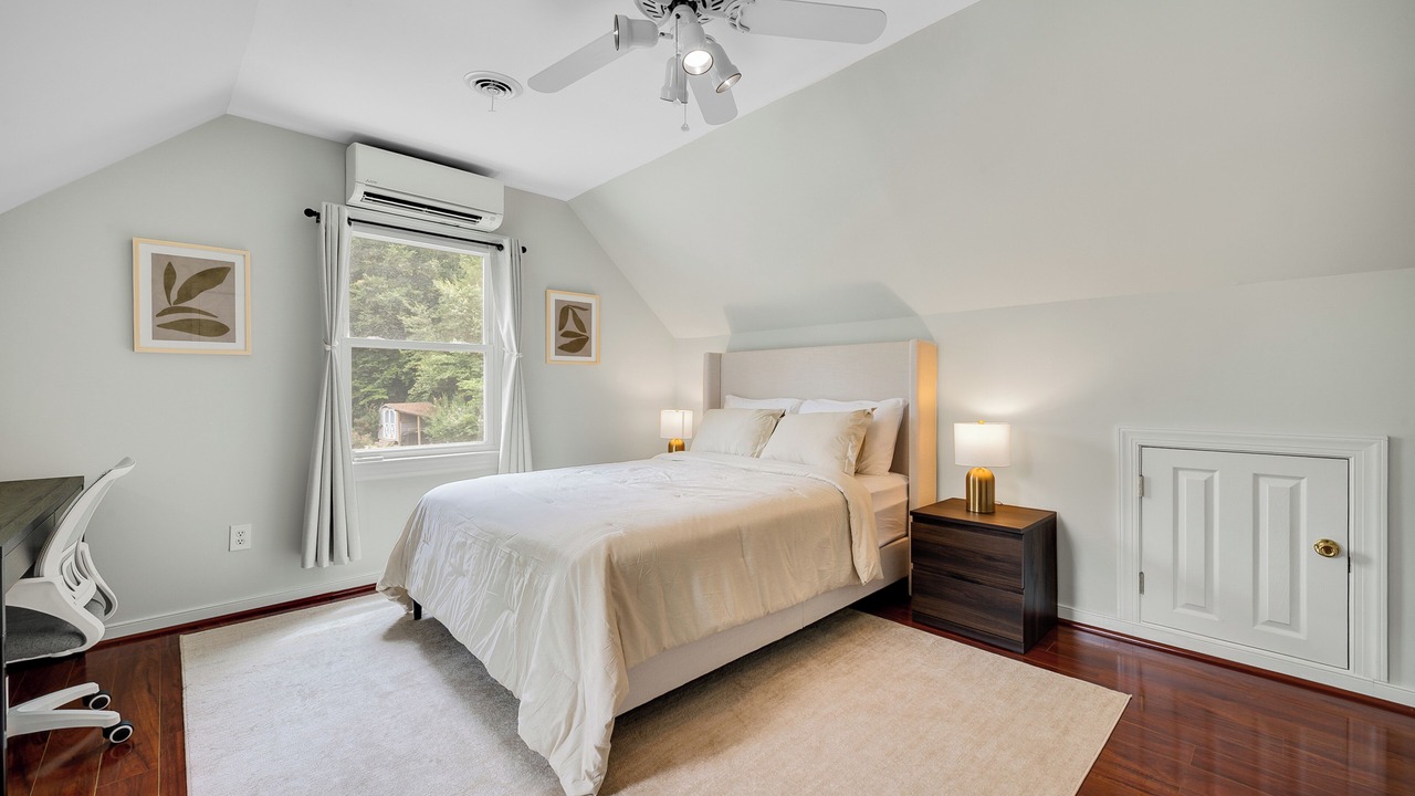 Photo of Bedroom in Midlothian