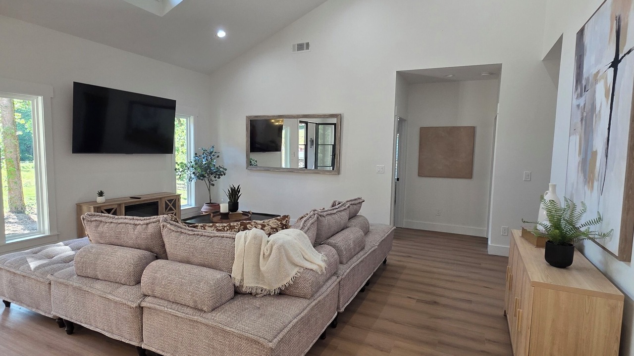 Photo of Livingroom in Dacula