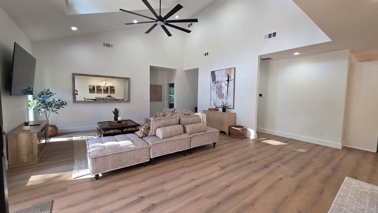 Photo of Livingroom in Dacula
