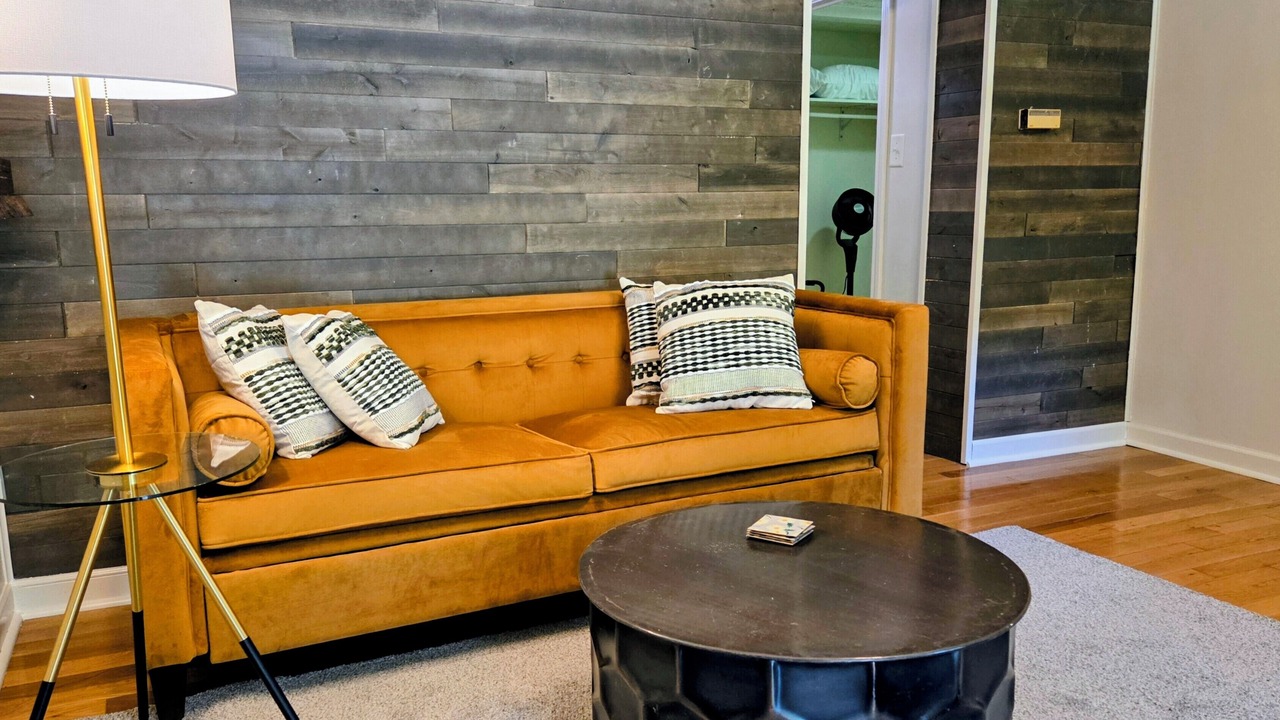 Photo of Livingroom in West Portsmouth