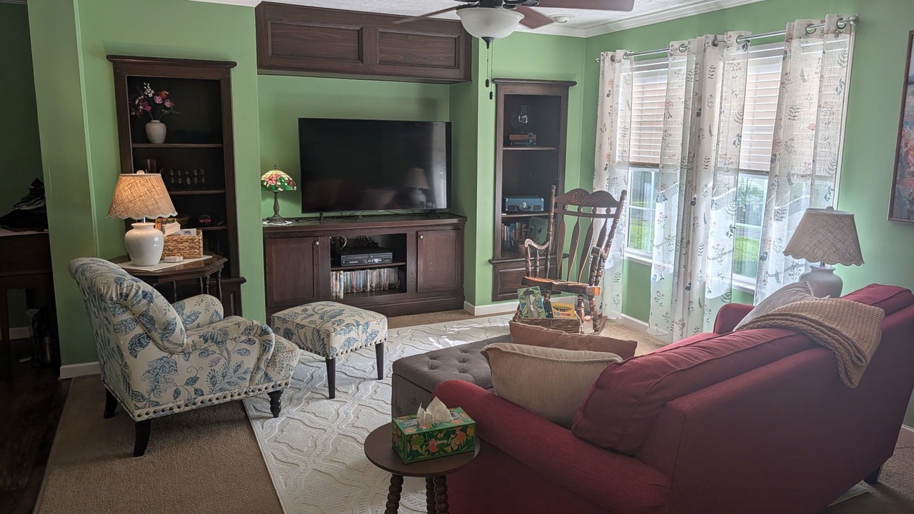 Photo of Livingroom in Summersville