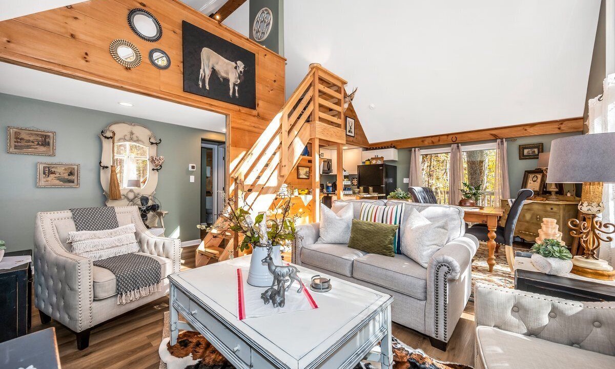 Photo of Livingroom in The Woods
