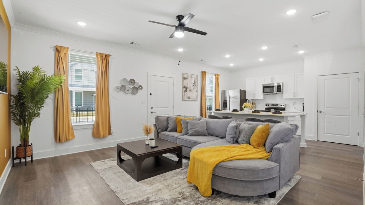 Photo of Livingroom in Cliftondale